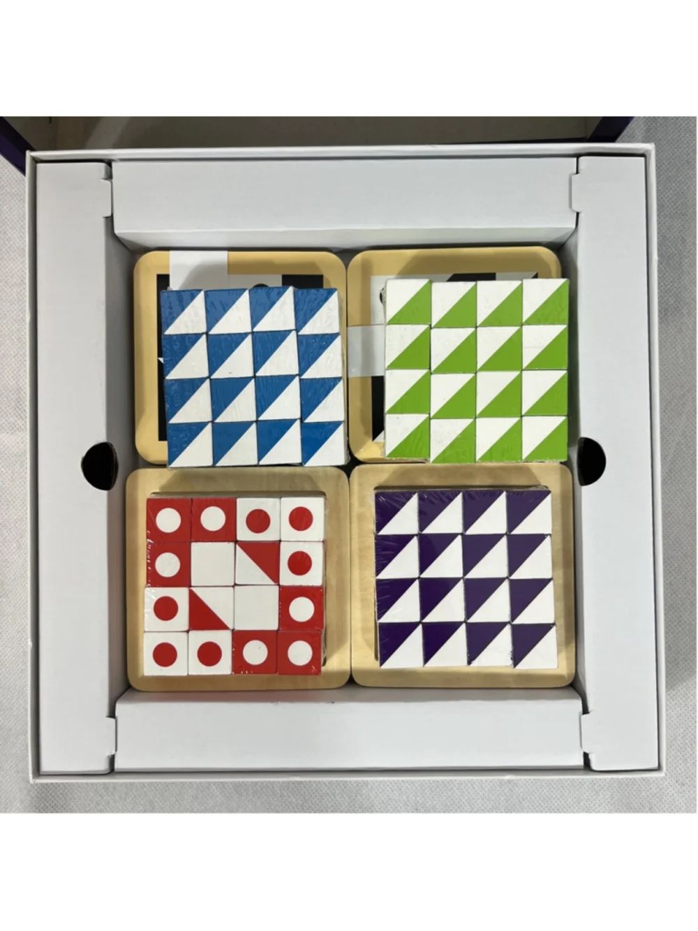 MindWare Q-bitz Board Game Visual Dexterity Cubed Puzzle Strategy Family CIB